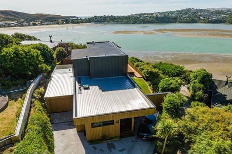 Photo of property in 41 Seaview Road, Paremata, Porirua, 5024