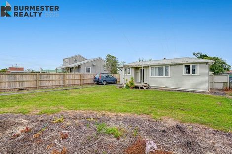 Photo of property in 233 Parkhurst Road, Parakai, 0830