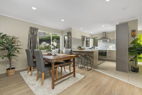Photo of property in 10 Springtime Crescent, Stanmore Bay, Whangaparaoa, 0932
