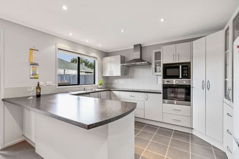 Photo of property in 28a Willis Road, Papakura, 2110