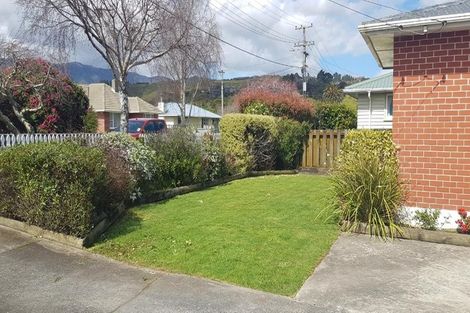 Photo of property in 15 Charles Street, Clouston Park, Upper Hutt, 5018