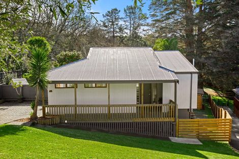 Photo of property in 7 Mahuta Grove, Northcote, Auckland, 0627