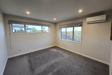 Photo of property in 34 Leburn Crescent, Flat Bush, Auckland, 2016