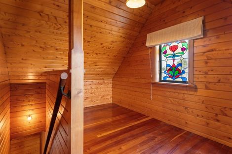 Photo of property in 27 Ferry Road, Martinborough, 5711