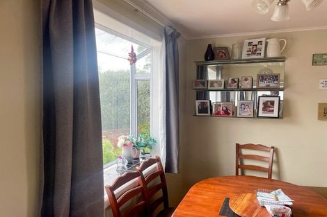 Photo of property in 37 Nile Road, Kelston, Auckland, 0602