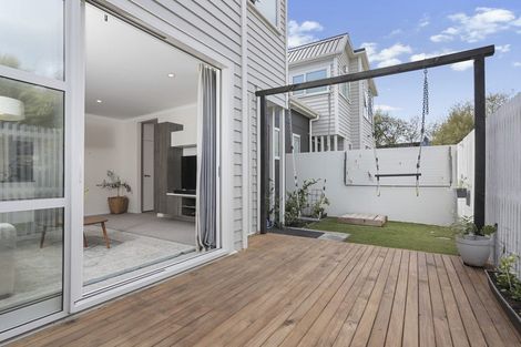Photo of property in 3 Sanremo Lane, Stanmore Bay, Whangaparaoa, 0932