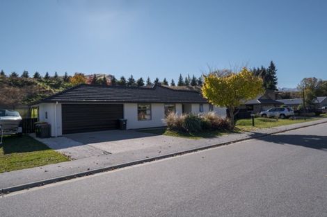 Photo of property in 11 Ada Place, Lake Hayes, Queenstown, 9304