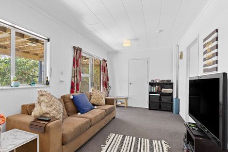 Photo of property in 9 Kauri Crescent, Snells Beach, 0920