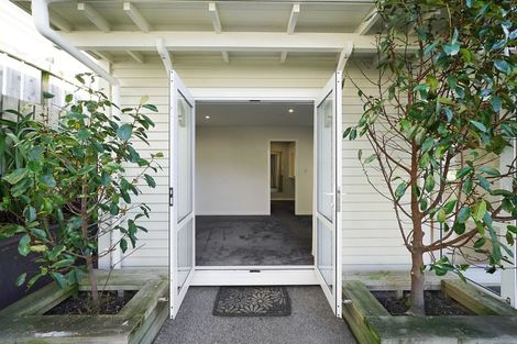 Photo of property in 70 Para Street, Miramar, Wellington, 6022