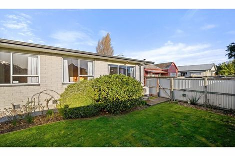 Photo of property in 2/110 Barbour Street, Waltham, Christchurch, 8011