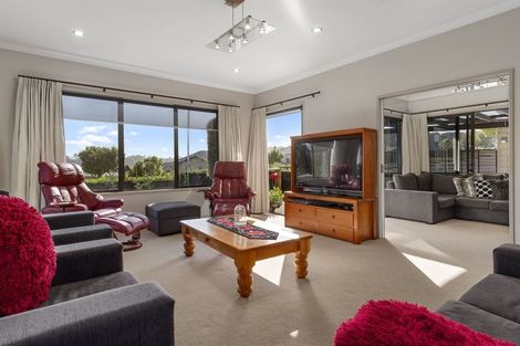 Photo of property in 2 Crater Close, Pyes Pa, Tauranga, 3112