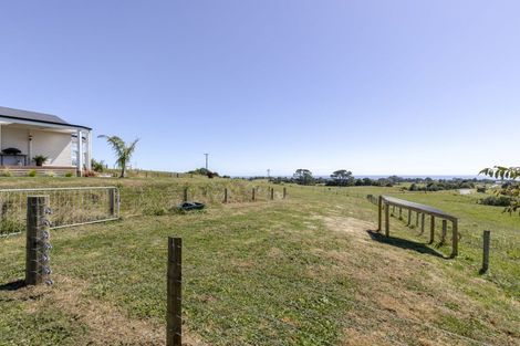 Photo of property in 207 Upper Pitone Road, Pitone, New Plymouth, 4374