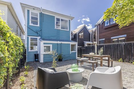 Photo of property in 96 Pirie Street, Mount Victoria, Wellington, 6011