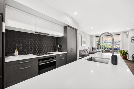 Photo of property in 28 Taitonga Lane, Stanmore Bay, Whangaparaoa, 0932