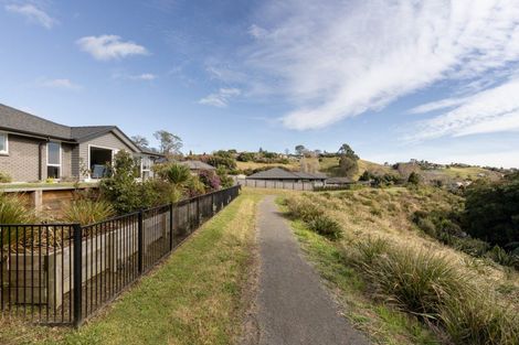 Photo of property in 107 Adler Drive, Ohauiti, Tauranga, 3112