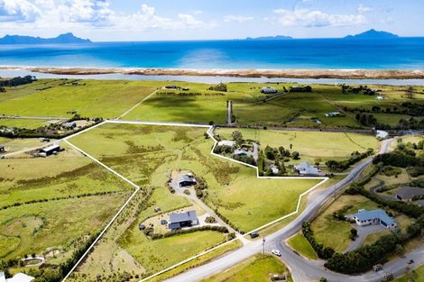 Photo of property in 36 Mclean Road, Waipu, 0582