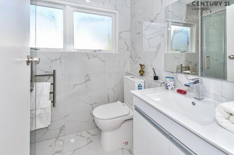 Photo of property in 16/9 Mountain Road, Mount Wellington, Auckland, 1072