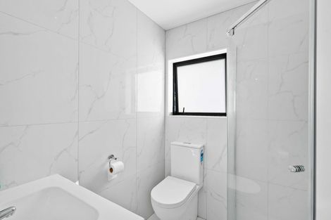 Photo of property in 8a Martin Road, Manurewa, Auckland, 2102