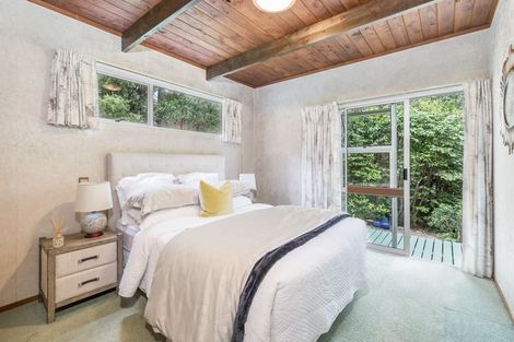 Photo of property in 72 Park Hill Road, Birkenhead, Auckland, 0626