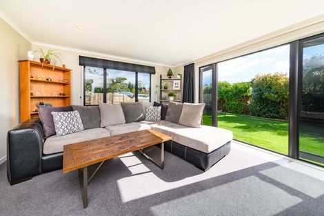 Photo of property in 21 Millbrook Place, Ashhurst, 4810