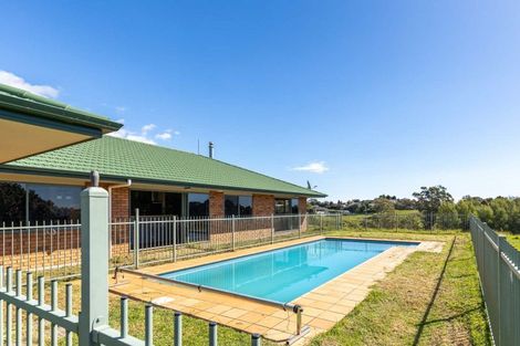 Photo of property in 57 Mcgiven Drive, Ridgewood, New Plymouth, 4371