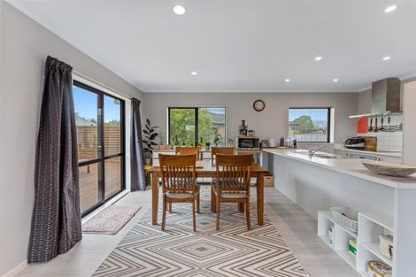 Photo of property in 11 Phoenix Court, Otaki, 5512