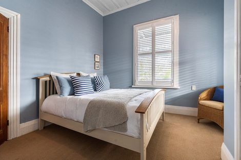 Photo of property in 32 Hastings Parade, Devonport, Auckland, 0624