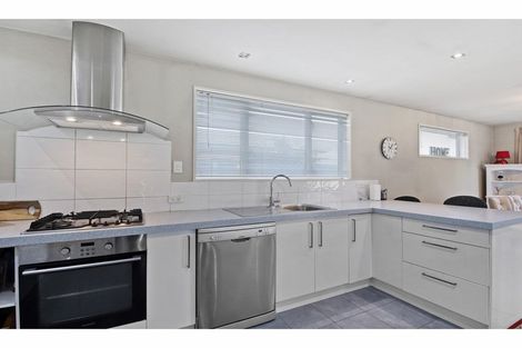 Photo of property in 6a Pandora Street, North New Brighton, Christchurch, 8083