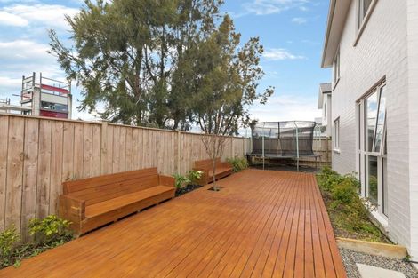 Photo of property in 24 William Wallbank Crescent, Swanson, Auckland, 0614