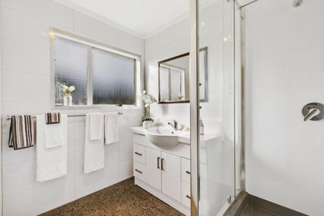 Photo of property in 21 Calthorp Close, Favona, Auckland, 2024