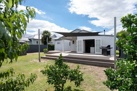 Photo of property in 706 Avenue Road West, Saint Leonards, Hastings, 4120