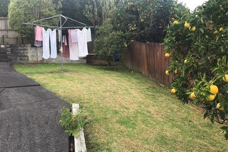 Photo of property in 13 Sumich Place, West Harbour, Auckland, 0618