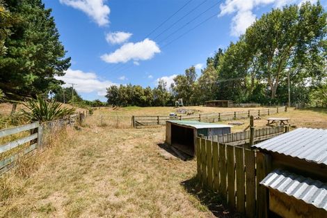 Photo of property in 512a Parewanui Road, Bulls, 4894