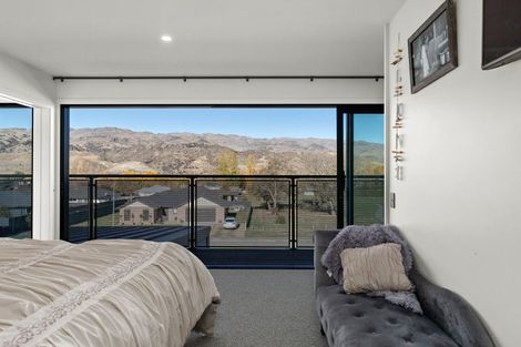 Photo of property in 59 Stratford Drive, Mount Pisa, Cromwell, 9383