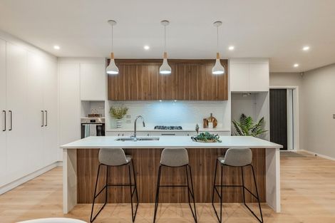 Photo of property in 17 Konoba Avenue, Kumeu, 0810