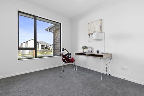 Photo of property in 2 Sydney Place, Flagstaff, Hamilton, 3210