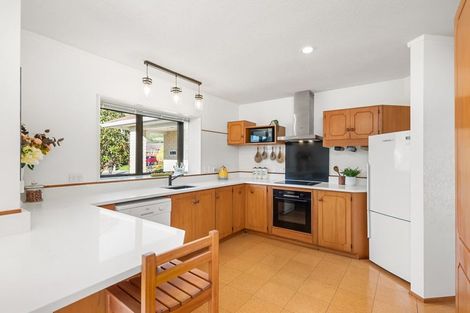 Photo of property in 8 Runanga Grove, Waikanae, 5036