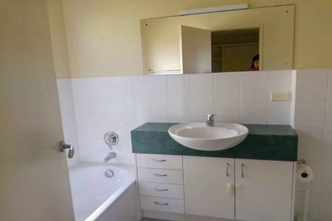 Photo of property in 20a Orchard Road, Waiake, Auckland, 0630