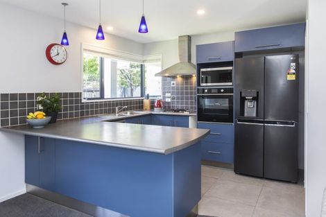 Photo of property in 26 Rue De La Mare, Parklands, Christchurch, 8083