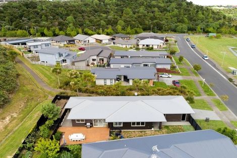 Photo of property in 15 Lakeview Quay, Pyes Pa, Tauranga, 3112
