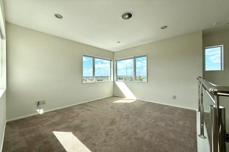 Photo of property in 240 Sturges Road, Henderson, Auckland, 0612