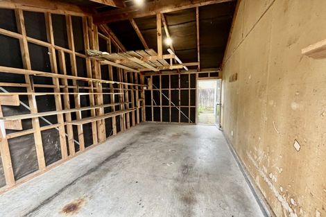 Photo of property in 1/169 Whites Line East, Waiwhetu, Lower Hutt, 5010