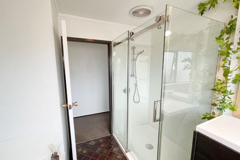 Photo of property in 2b Hazeldene Place, Opaheke, Papakura, 2113