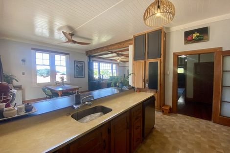 Photo of property in 71 Kent Street, Picton, 7220