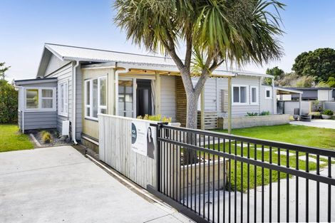 Photo of property in 23 Layard Street, Opunake, 4616