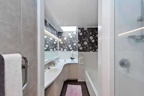 Photo of property in 5 Martin Street, Fairfield, Hamilton, 3214