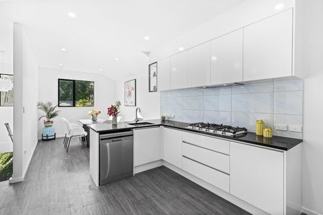 Photo of property in 39a Flaxdale Street, Birkdale, Auckland, 0626