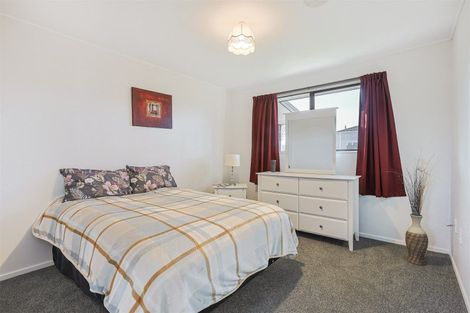 Photo of property in 16 Hunter Street, Westport, 7825