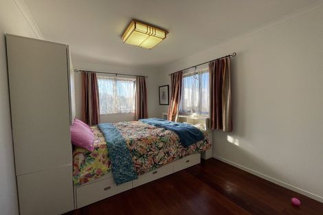 Photo of property in 6 Godley Road, Green Bay, Auckland, 0604