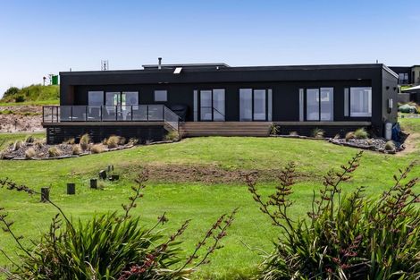 Photo of property in 21 Rosemount Road, Waverley, 4591